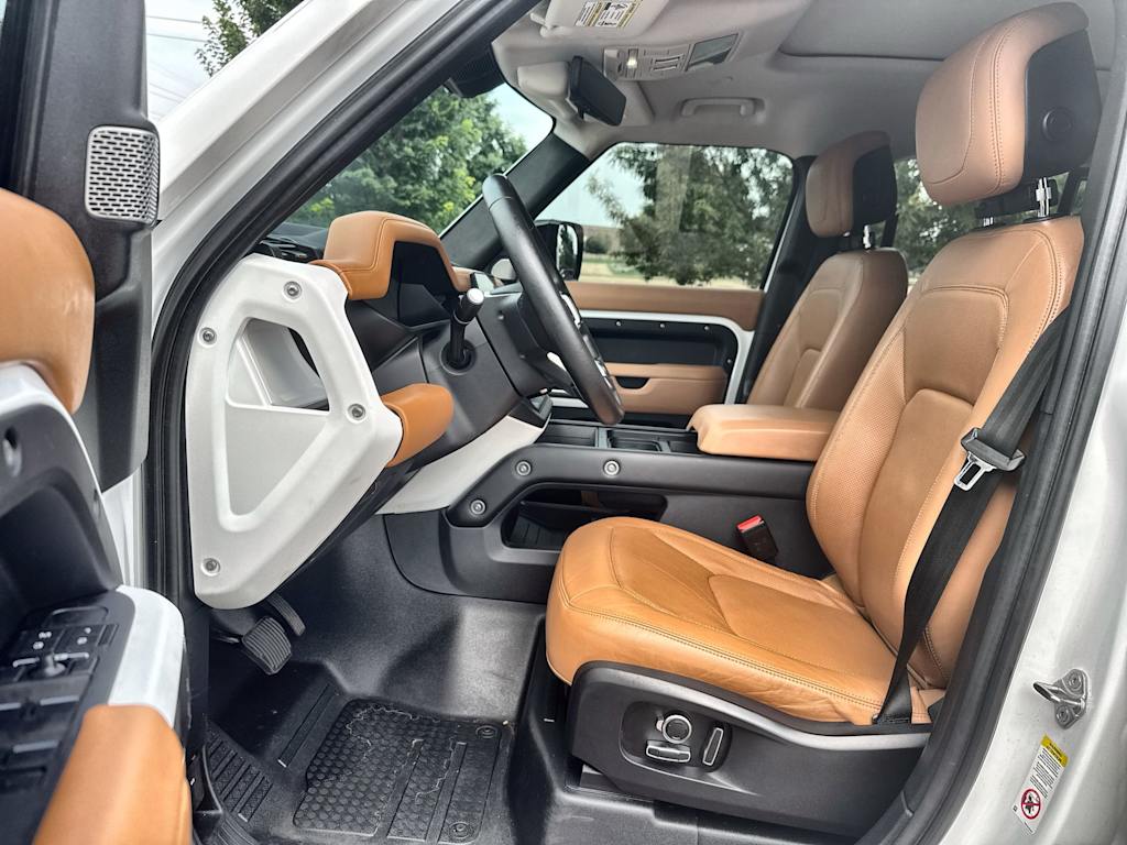 Thumbnail: 2024 Land Rover Defender - 9