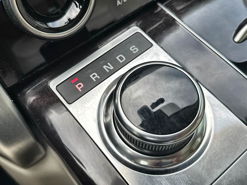 Thumbnail: 2020 Land Rover Range Rover - 33