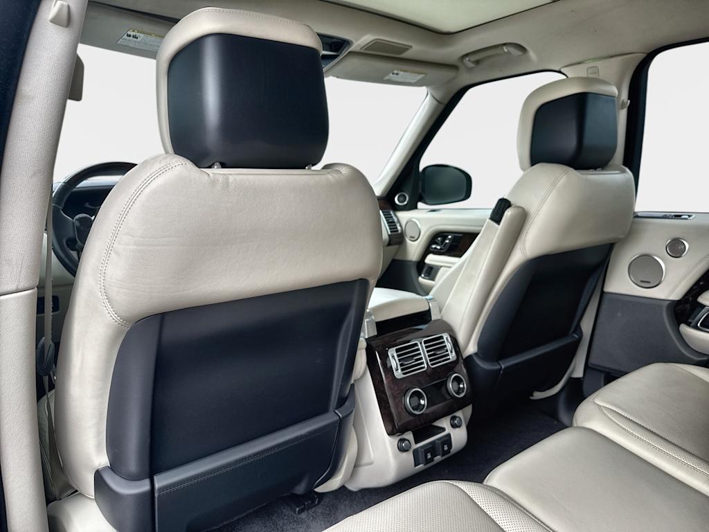 Thumbnail: 2020 Land Rover Range Rover - 31