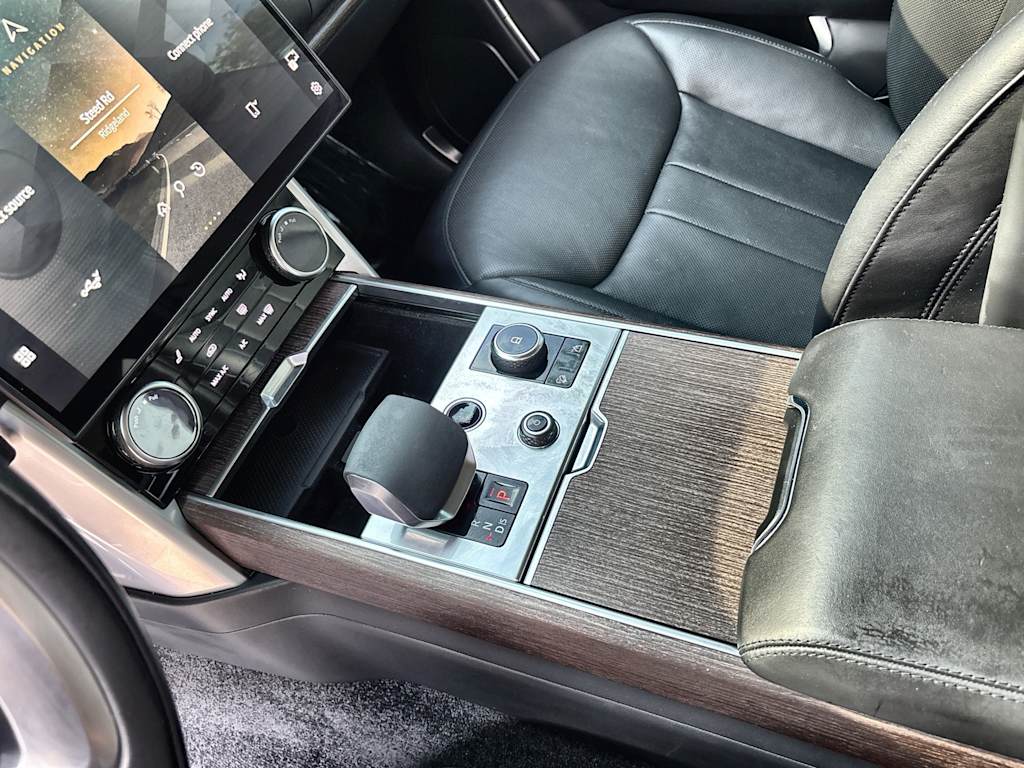Thumbnail: 2023 Land Rover Range Rover - 26