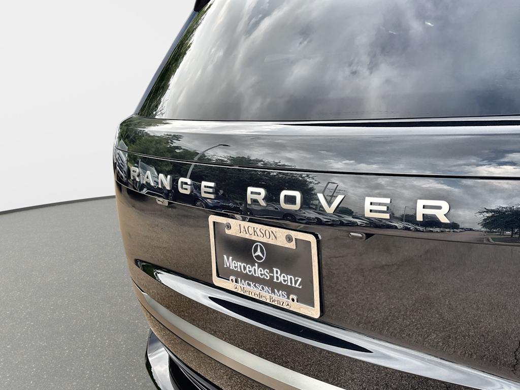 Thumbnail: 2023 Land Rover Range Rover - 23
