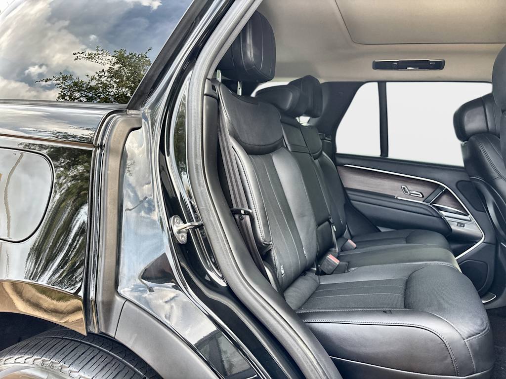 Thumbnail: 2023 Land Rover Range Rover - 25