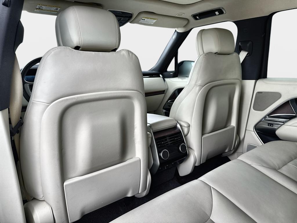 Thumbnail: 2023 Land Rover Range Rover - 24