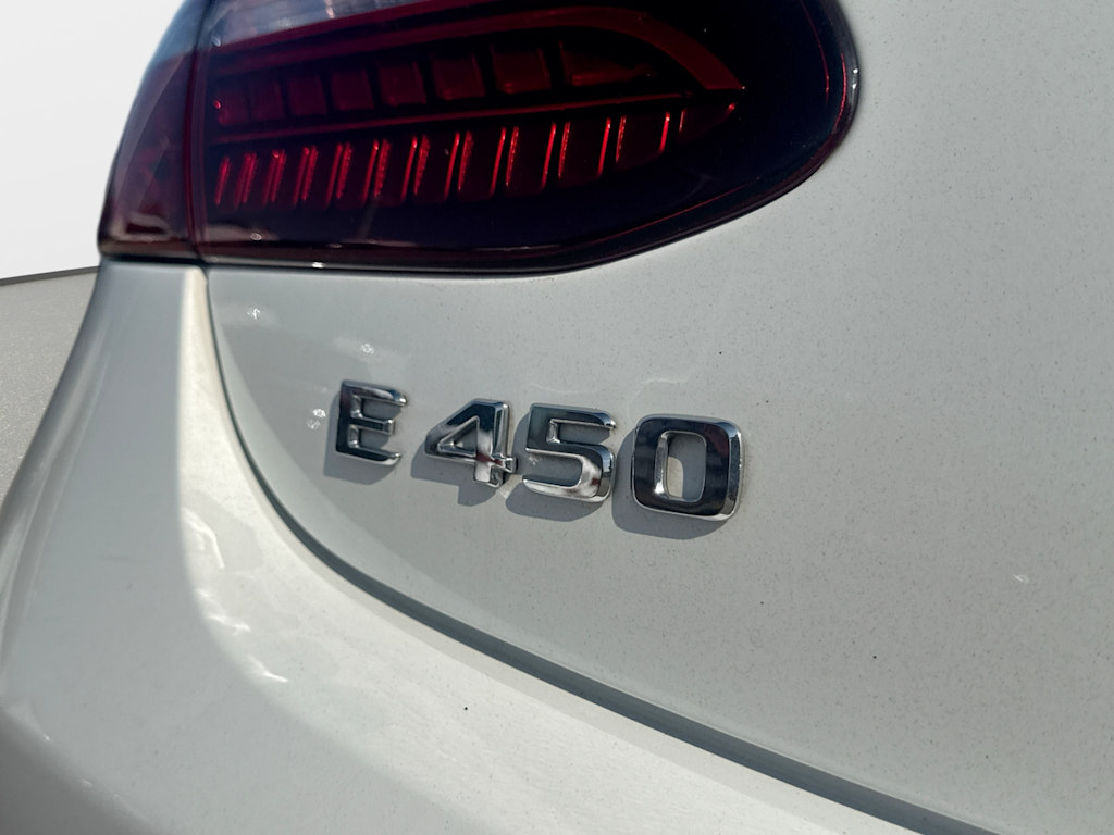 Thumbnail: 2022 Mercedes-Benz E-Class - 7