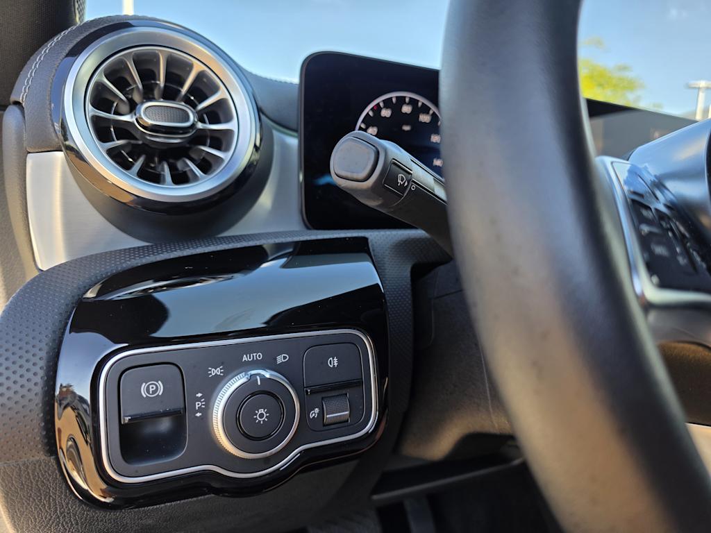 Thumbnail: 2025 Mercedes-Benz CLA - 23