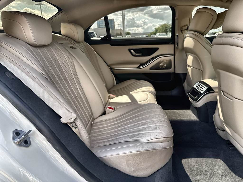 Thumbnail: 2023 Mercedes-Benz S-Class - 24