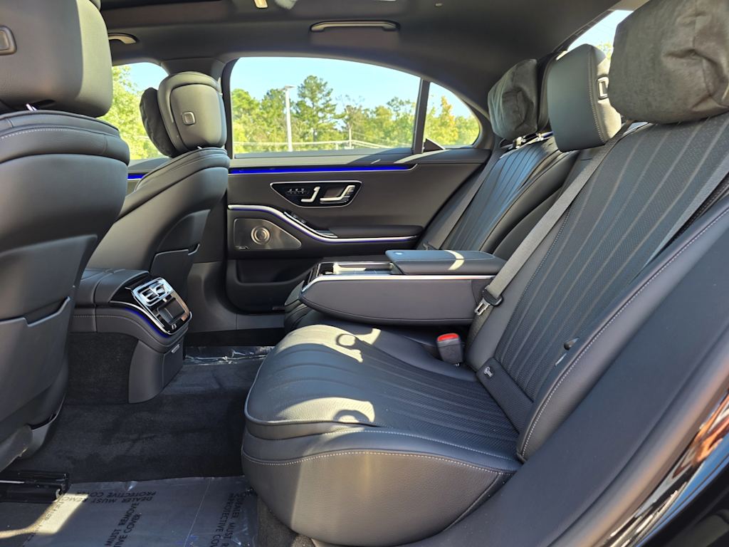 Thumbnail: 2026 Mercedes-Benz S-Class - 12