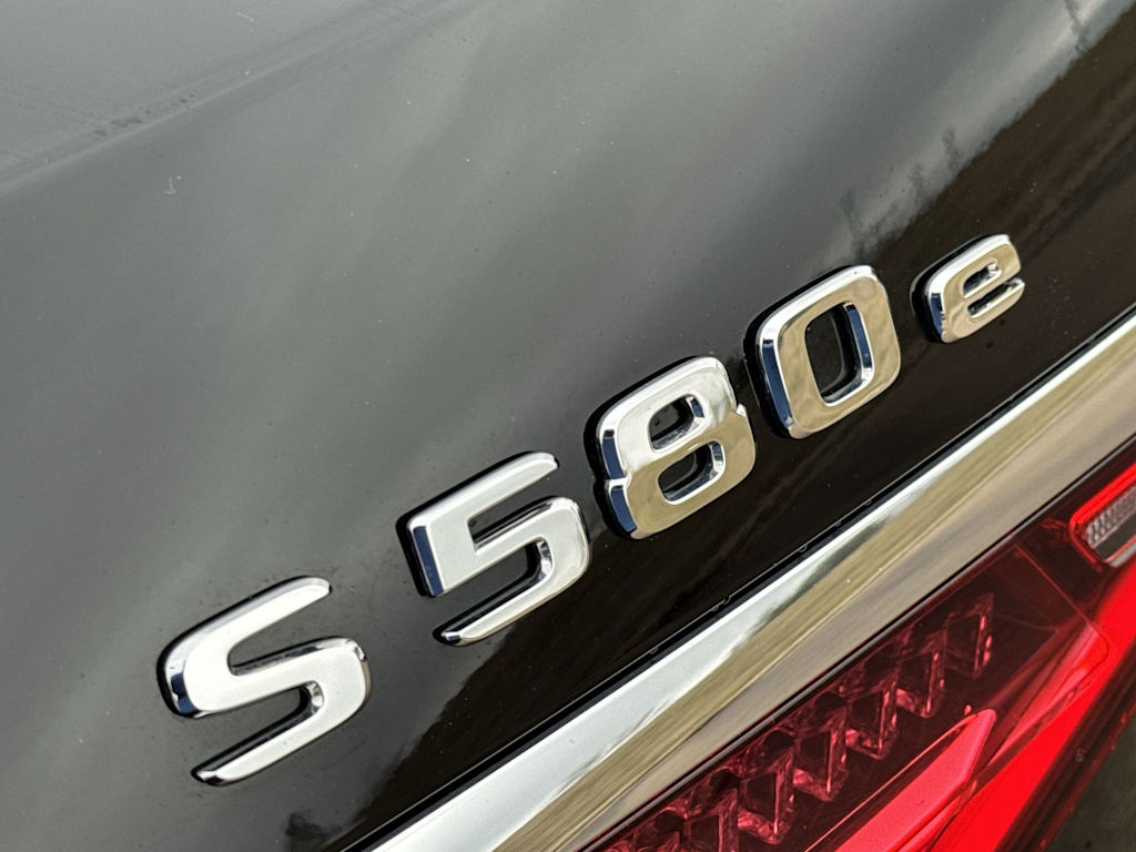 Thumbnail: 2024 Mercedes-Benz S-Class - 22