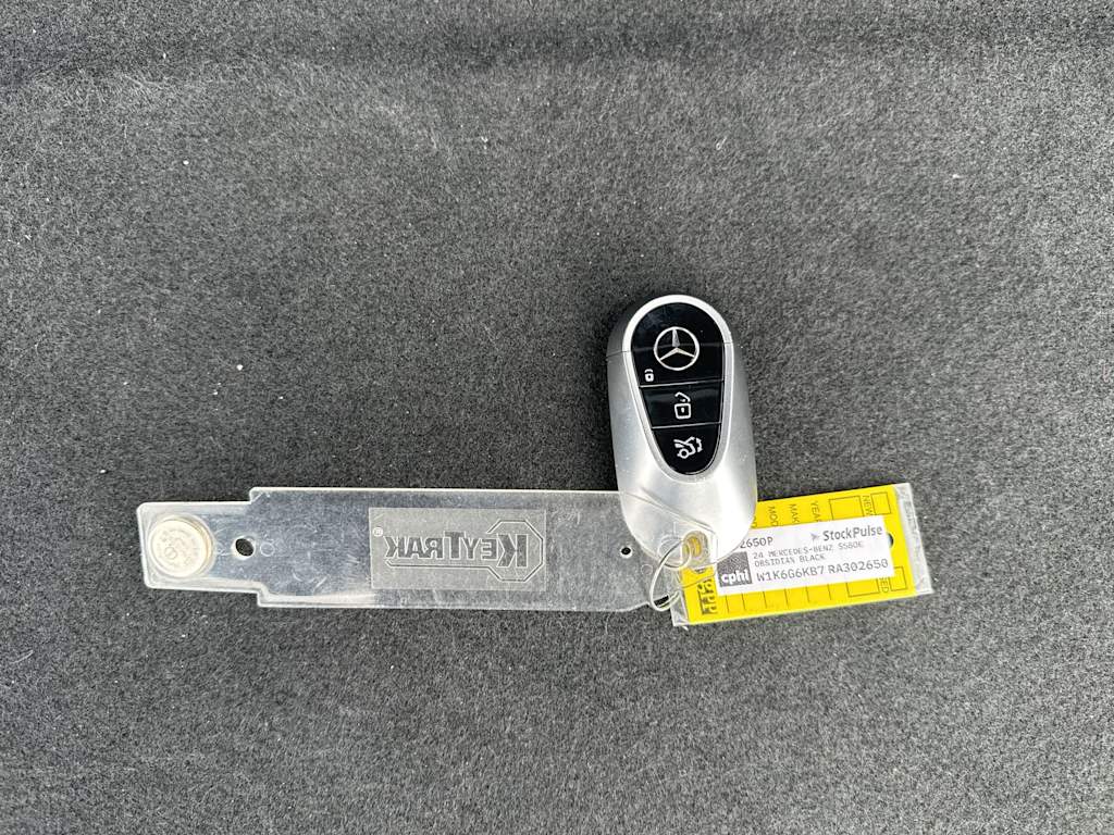 Thumbnail: 2024 Mercedes-Benz S-Class - 15