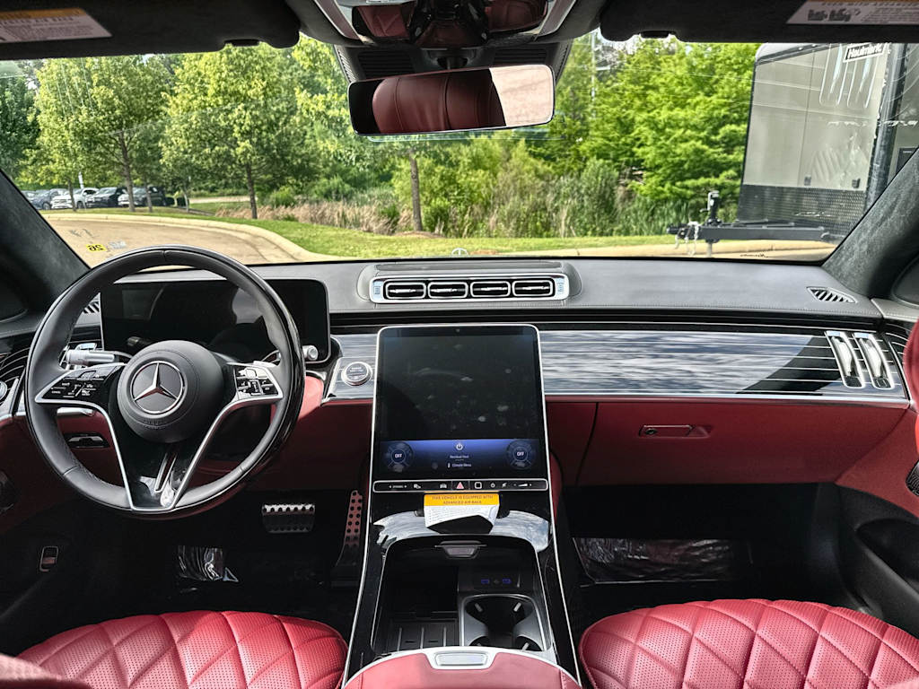 Thumbnail: 2025 Mercedes-Benz S-Class - 2