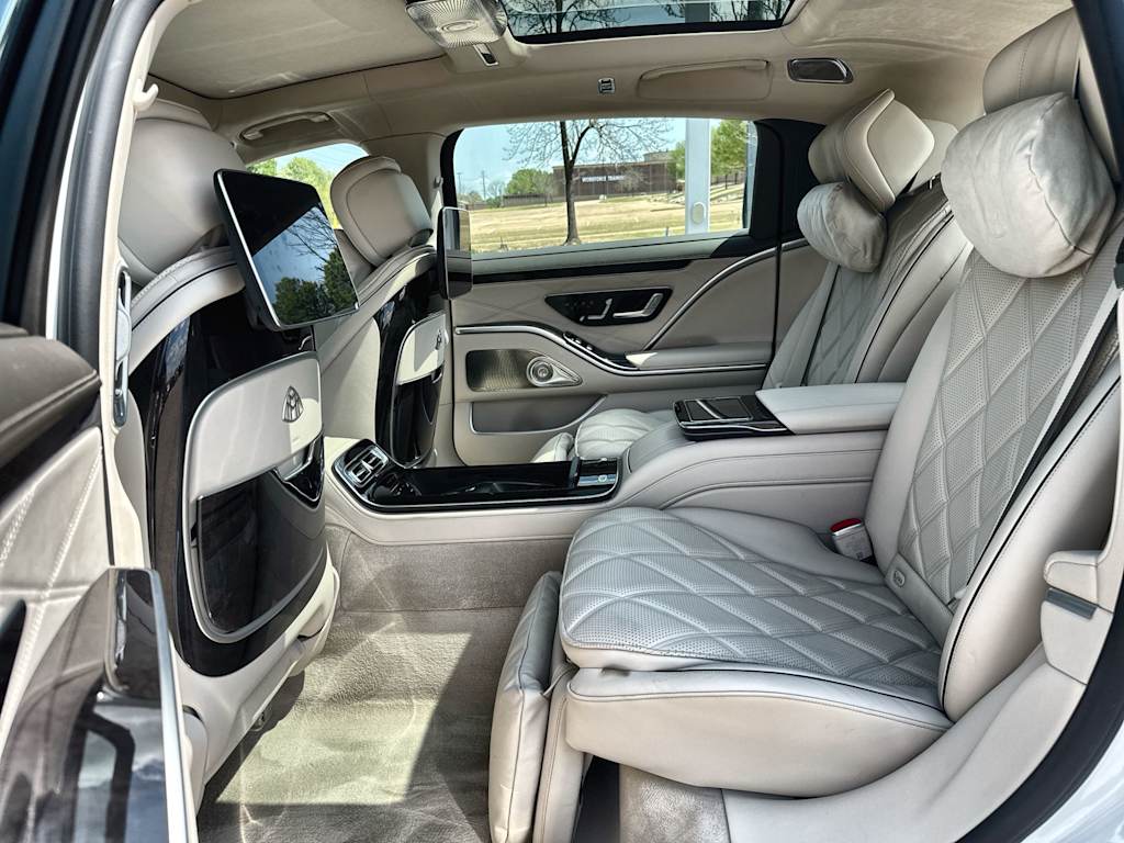 Thumbnail: 2024 Mercedes-Benz S-Class - 16