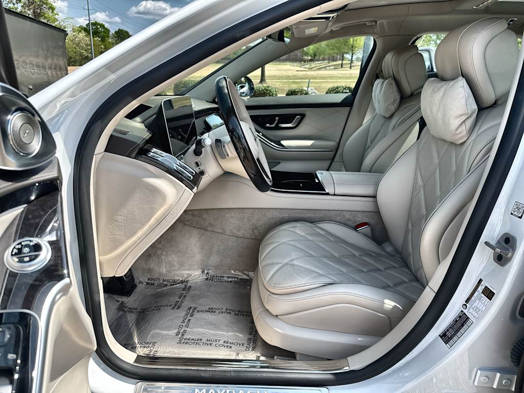 Thumbnail: 2024 Mercedes-Benz S-Class - 10