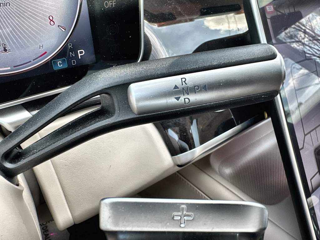 Thumbnail: 2024 Mercedes-Benz S-Class - 25