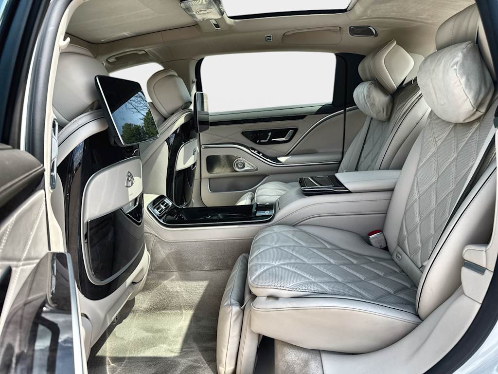 Thumbnail: 2024 Mercedes-Benz S-Class - 17