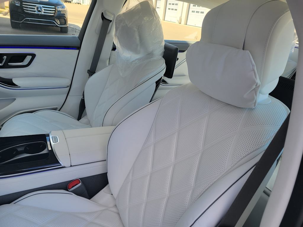 Thumbnail: 2025 Mercedes-Benz S-Class - 8