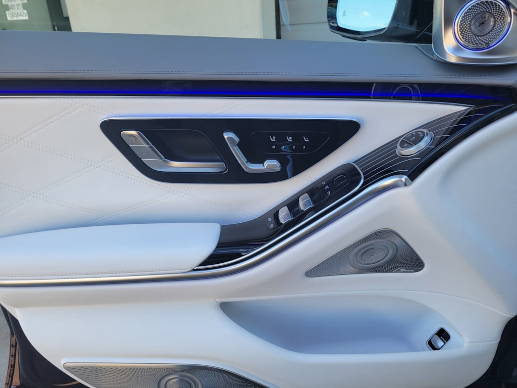 Thumbnail: 2025 Mercedes-Benz S-Class - 20
