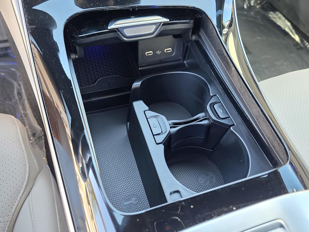 Thumbnail: 2026 Mercedes-Benz C-Class - 25