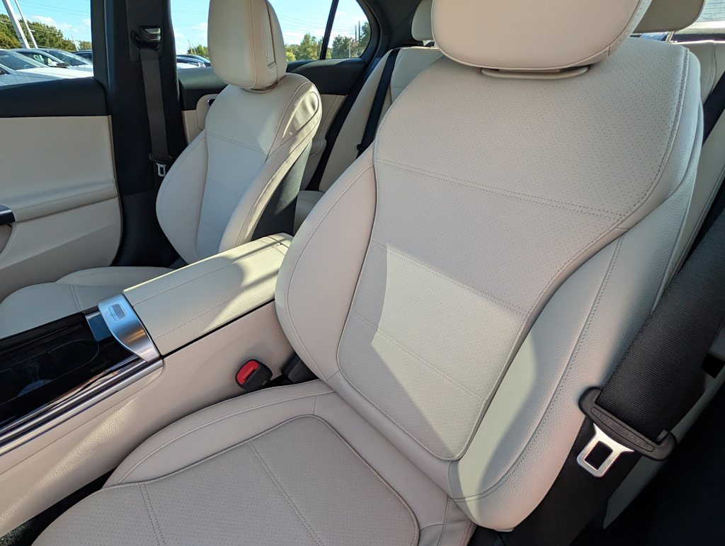 Thumbnail: 2026 Mercedes-Benz C-Class - 8