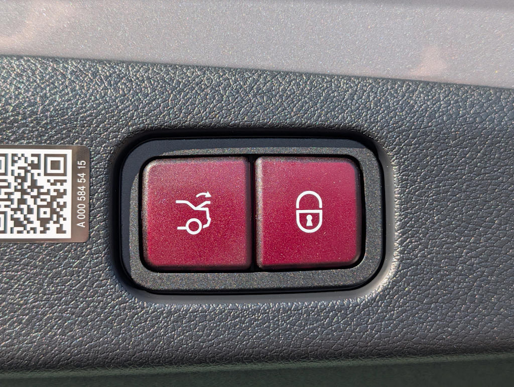 Thumbnail: 2026 Mercedes-Benz E-Class - 21