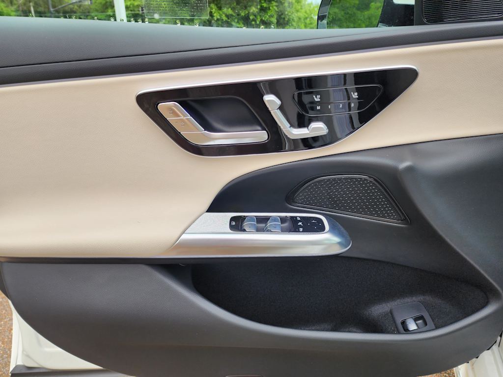 Thumbnail: 2025 Mercedes-Benz E-Class - 19