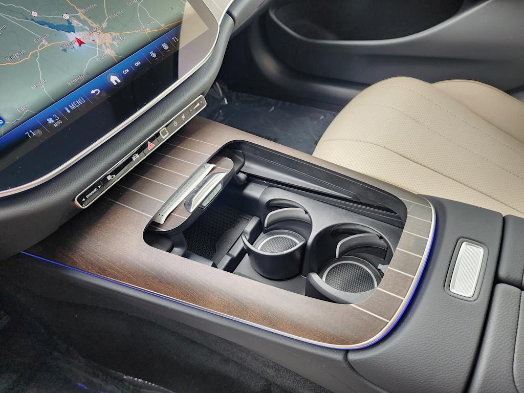 Thumbnail: 2025 Mercedes-Benz E-Class - 14