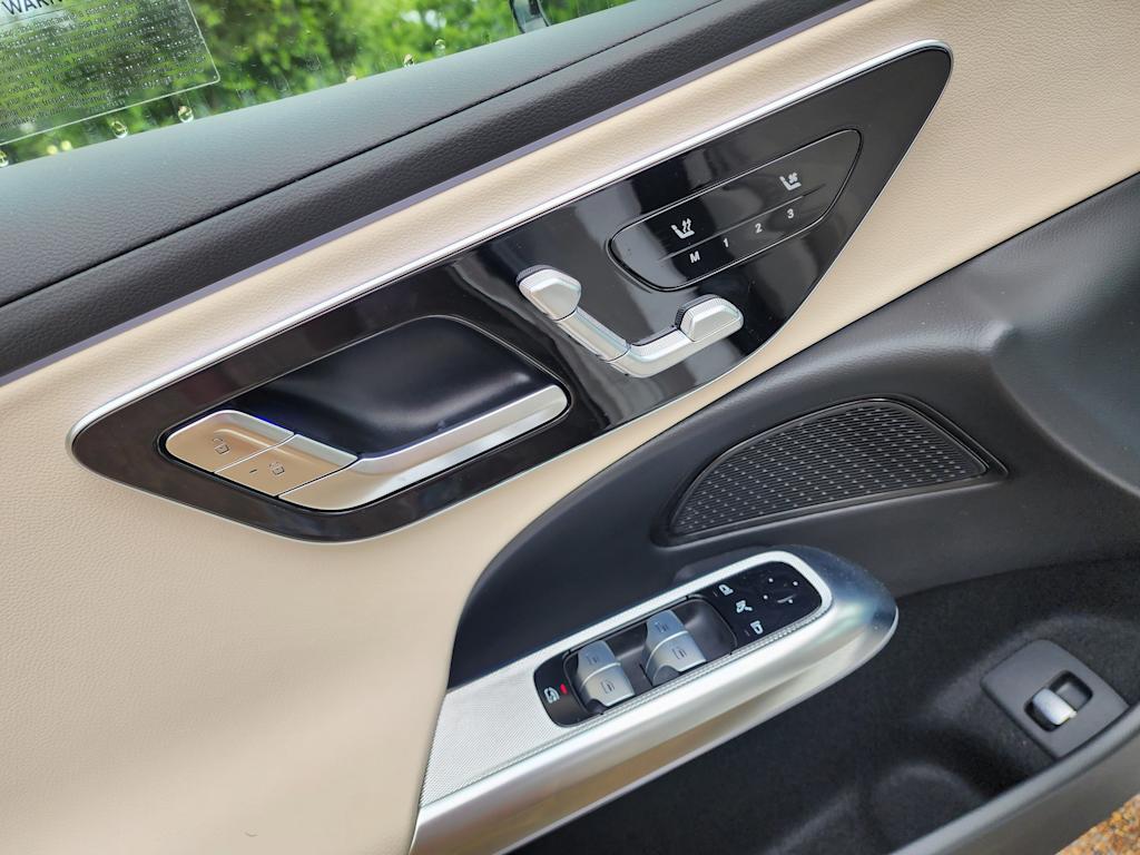 Thumbnail: 2025 Mercedes-Benz E-Class - 20