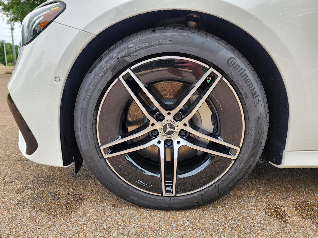 Thumbnail: 2025 Mercedes-Benz E-Class - 6