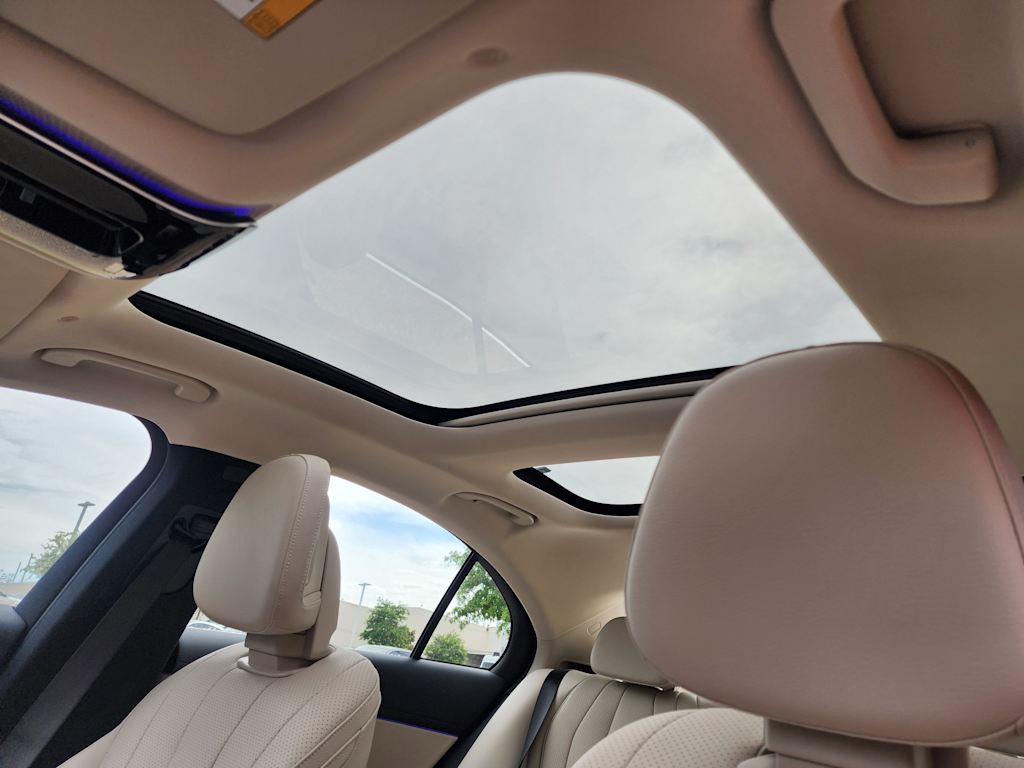 Thumbnail: 2025 Mercedes-Benz E-Class - 18