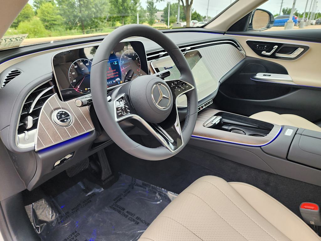 Thumbnail: 2025 Mercedes-Benz E-Class - 7