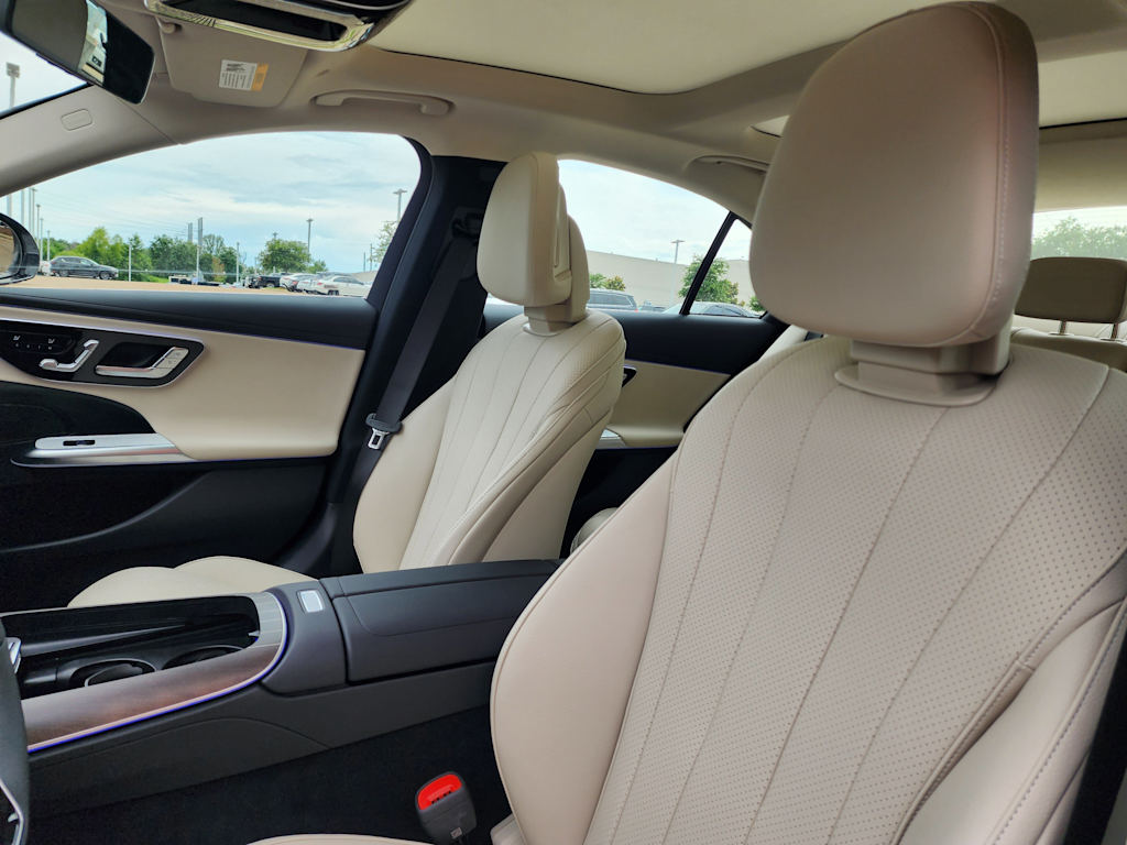 Thumbnail: 2025 Mercedes-Benz E-Class - 9