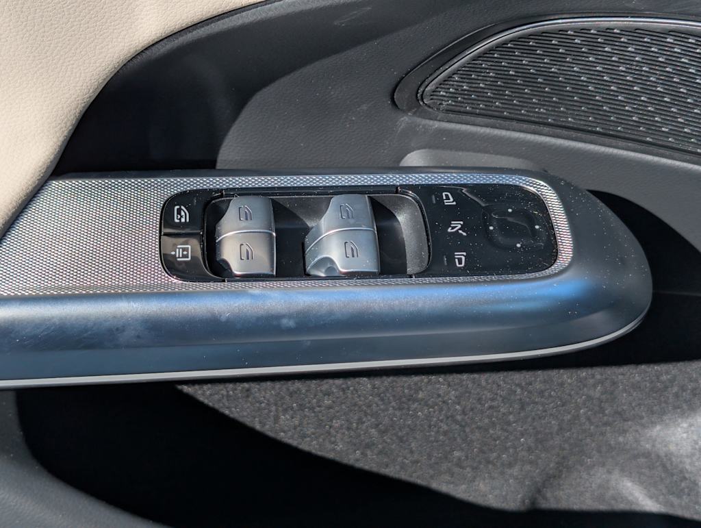 Thumbnail: 2026 Mercedes-Benz E-Class - 22