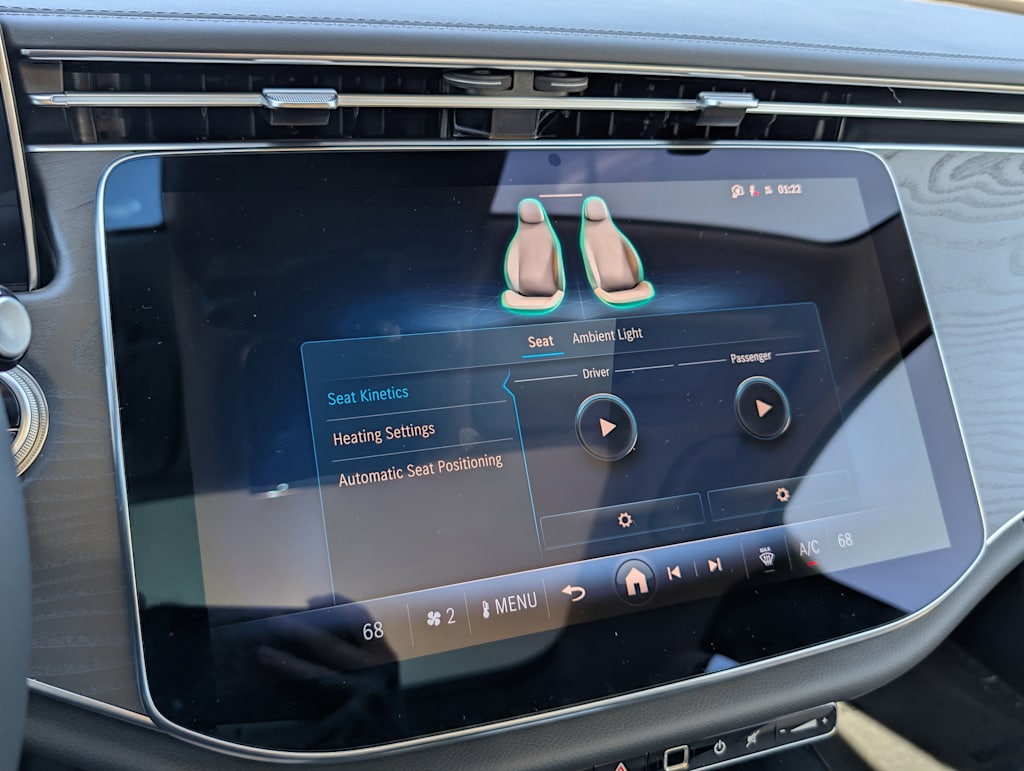 Thumbnail: 2026 Mercedes-Benz E-Class - 18