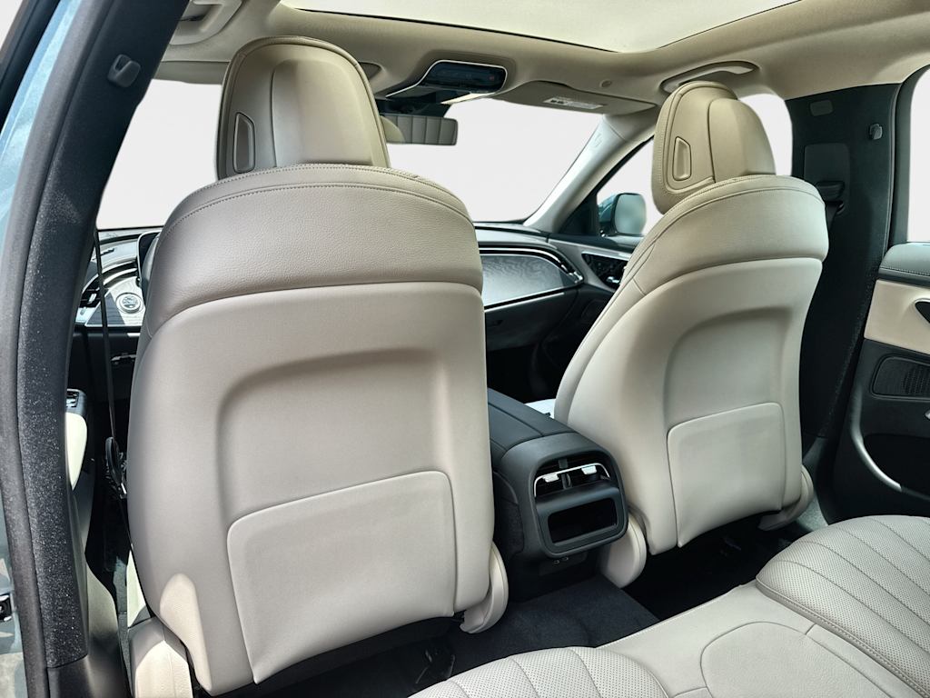 Thumbnail: 2026 Mercedes-Benz E-Class - 25
