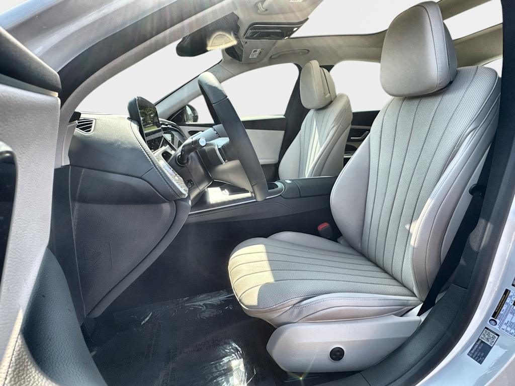 Thumbnail: 2026 Mercedes-Benz E-Class - 12