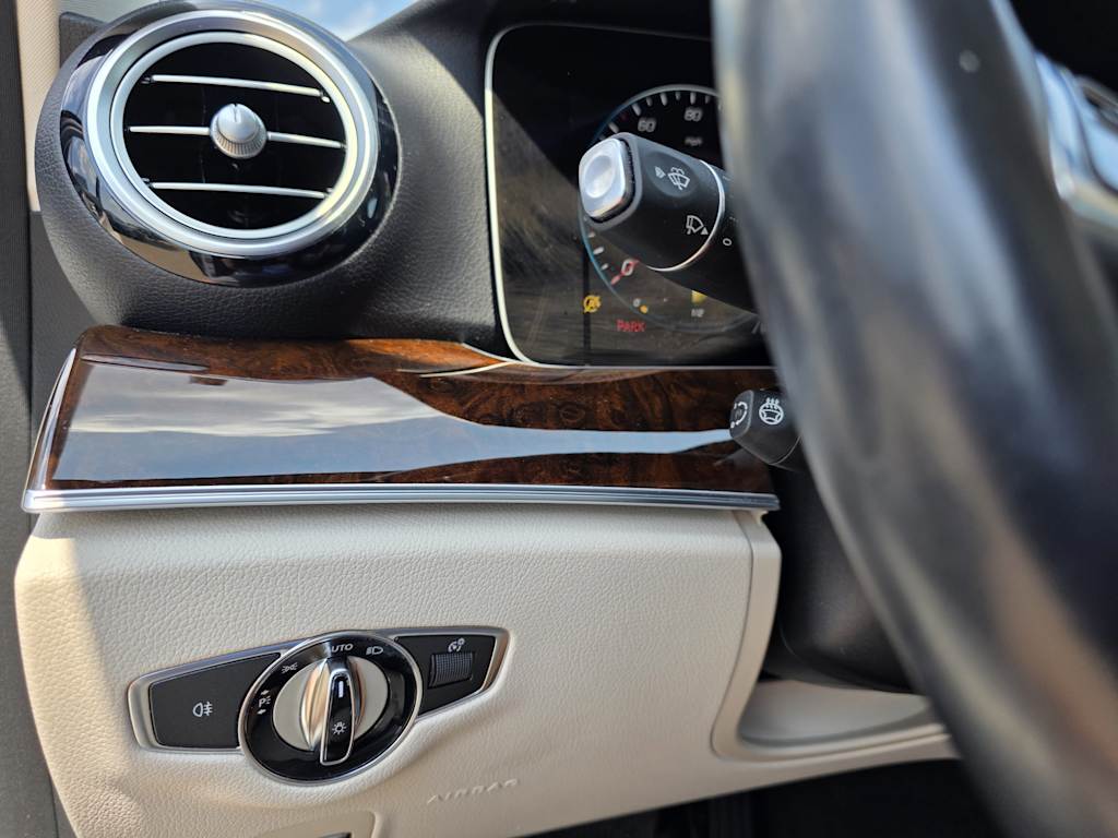 Thumbnail: 2023 Mercedes-Benz E-Class - 24