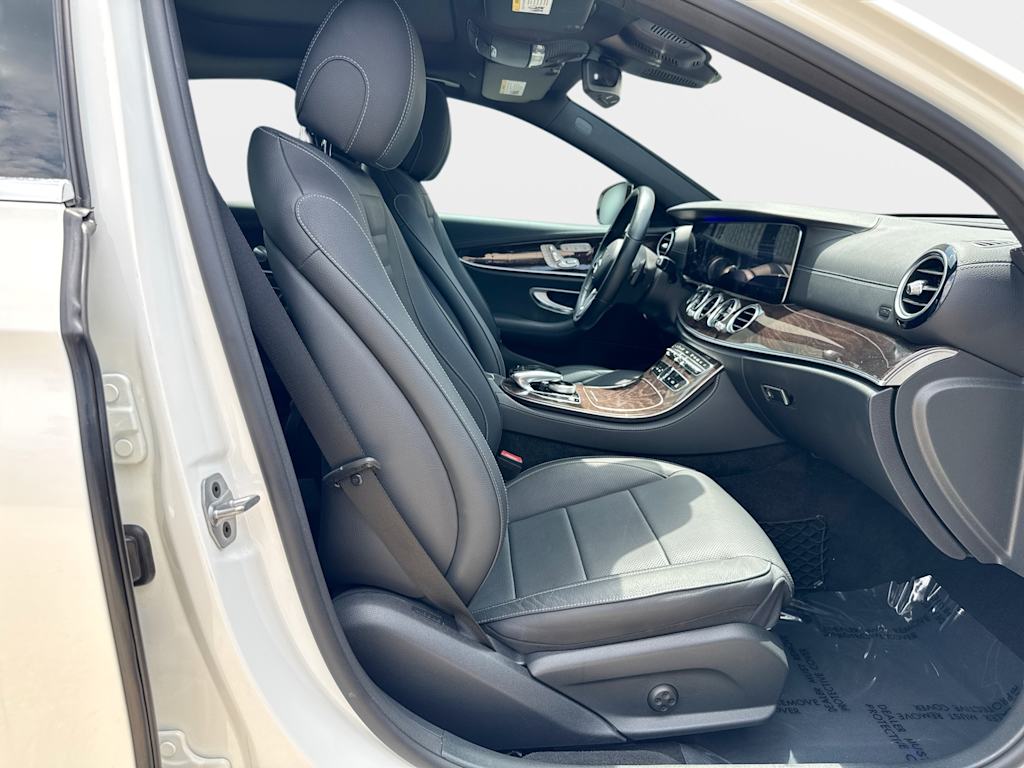 Thumbnail: 2020 Mercedes-Benz E-Class - 23
