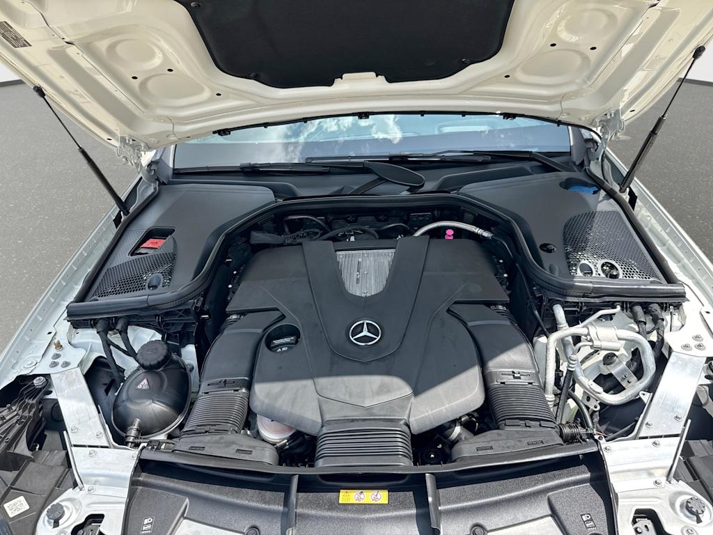 Thumbnail: 2020 Mercedes-Benz E-Class - 9