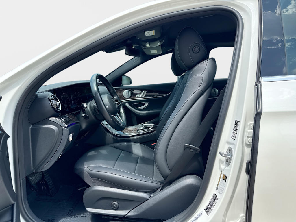 Thumbnail: 2020 Mercedes-Benz E-Class - 12