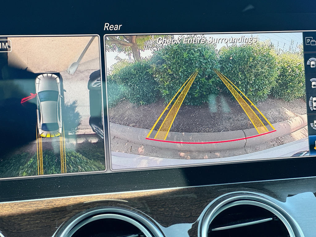 Thumbnail: 2020 Mercedes-Benz E-Class - 14
