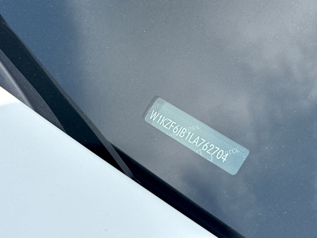 Thumbnail: 2020 Mercedes-Benz E-Class - 28