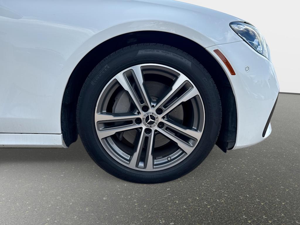 Thumbnail: 2022 Mercedes-Benz E-Class - 8