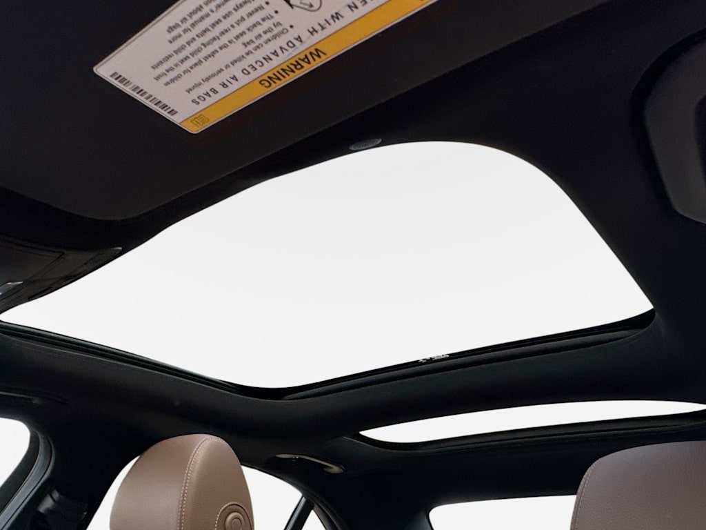 Thumbnail: 2022 Mercedes-Benz E-Class - 29