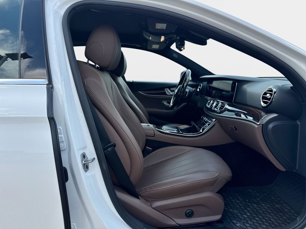 Thumbnail: 2022 Mercedes-Benz E-Class - 23