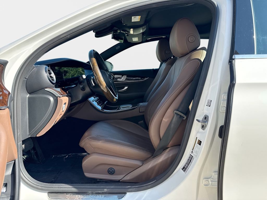 Thumbnail: 2022 Mercedes-Benz E-Class - 11