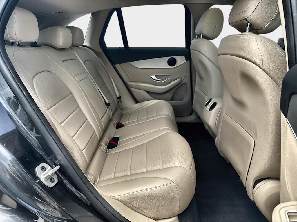 Thumbnail: 2022 Mercedes-Benz GLC - 26