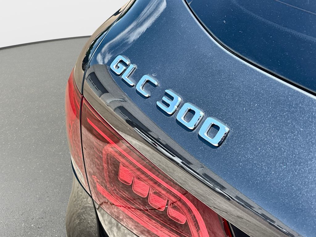 Thumbnail: 2022 Mercedes-Benz GLC - 7