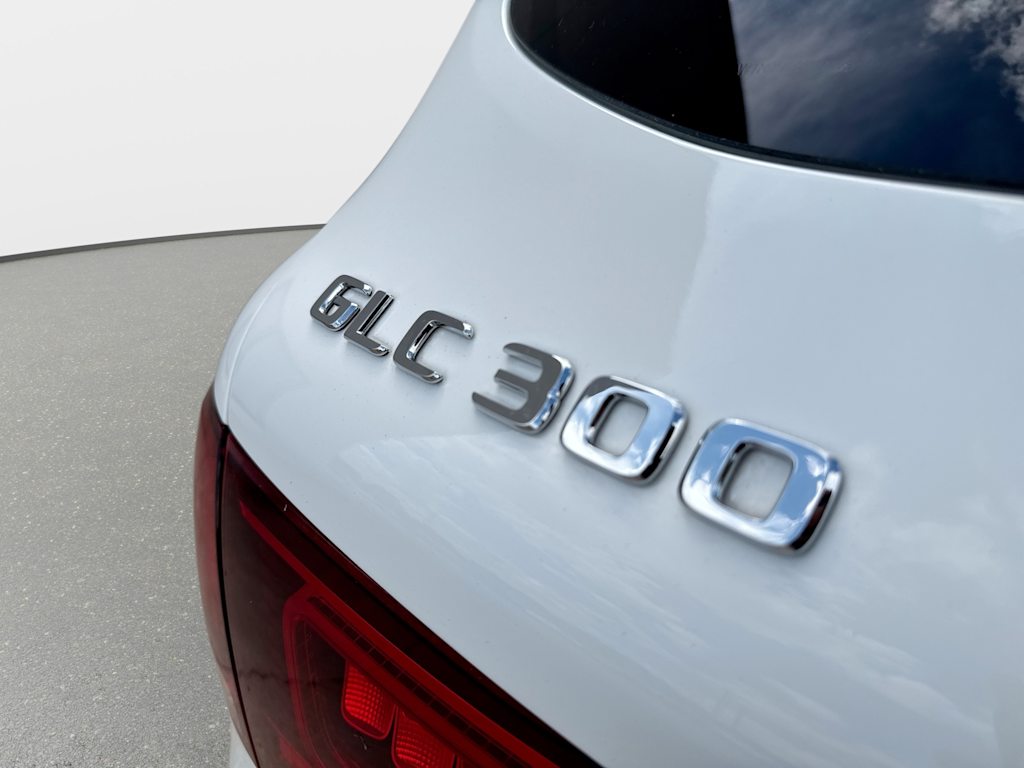 Thumbnail: 2022 Mercedes-Benz GLC - 7
