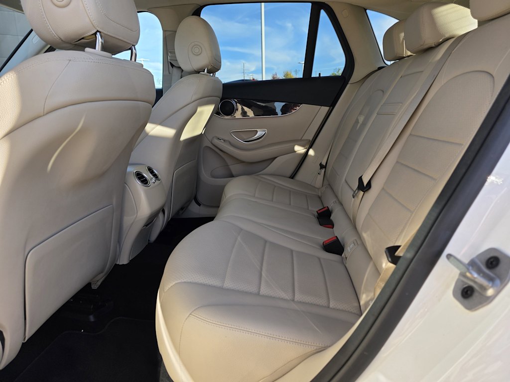 Thumbnail: 2022 Mercedes-Benz GLC - 9