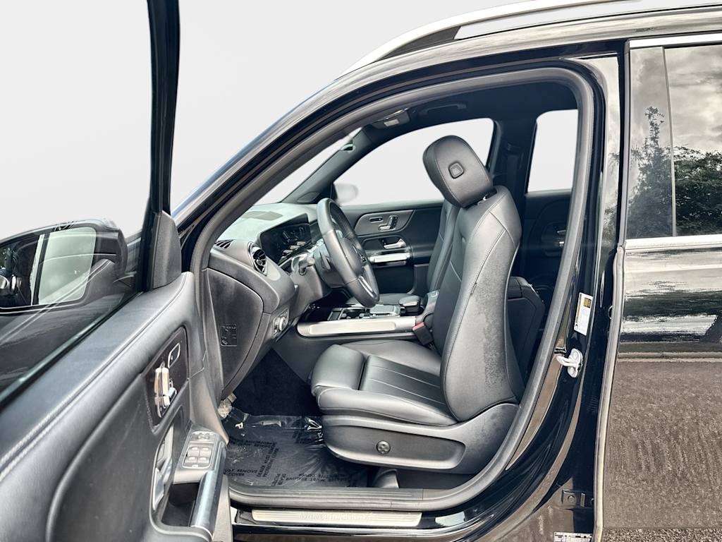 Thumbnail: 2023 Mercedes-Benz GLB - 10