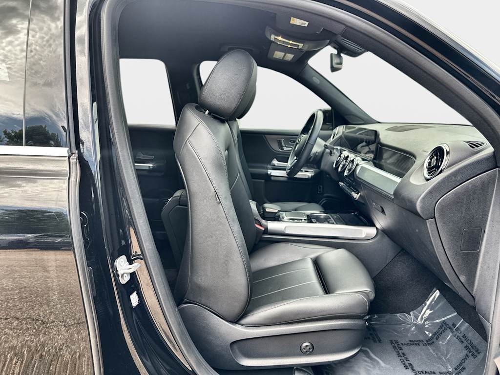 Thumbnail: 2023 Mercedes-Benz GLB - 19